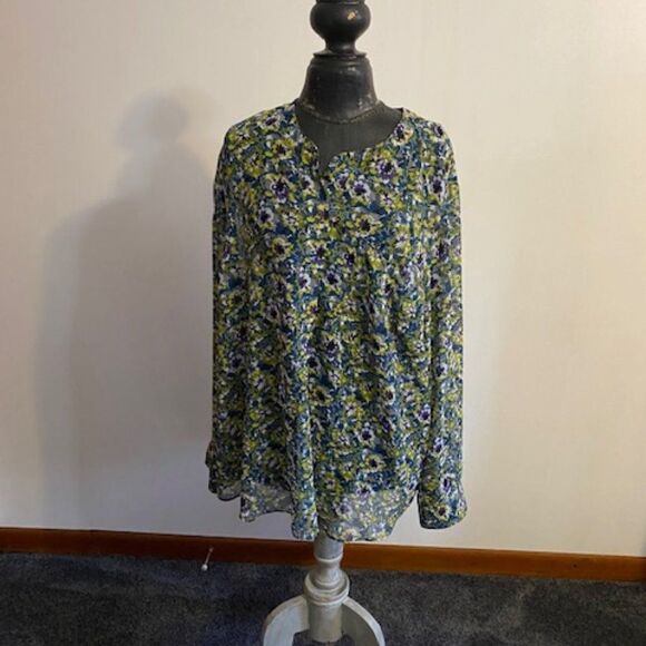 Lane Bryant Floral print blouse, size 26/28 - Picture 1 of 5